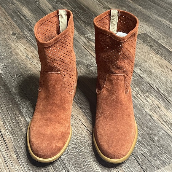 Sundance Suede  Perforated Ankle Boots Made‎ in Italy Rust Brown   39 - Picture 2 of 9